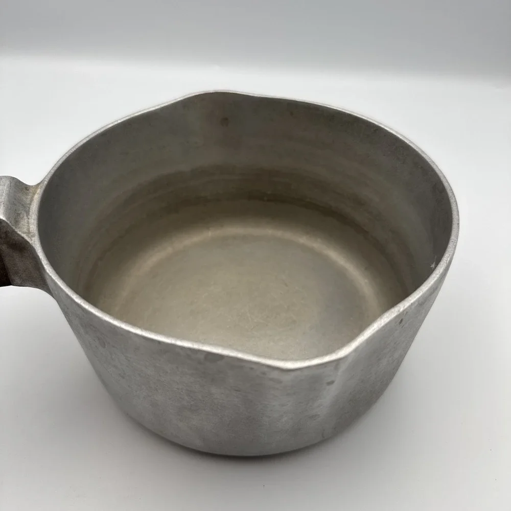 Wagner Ware Magnalite Sidney 0 Sauce Pan 2 Quart Double Pour Spouts No Lid